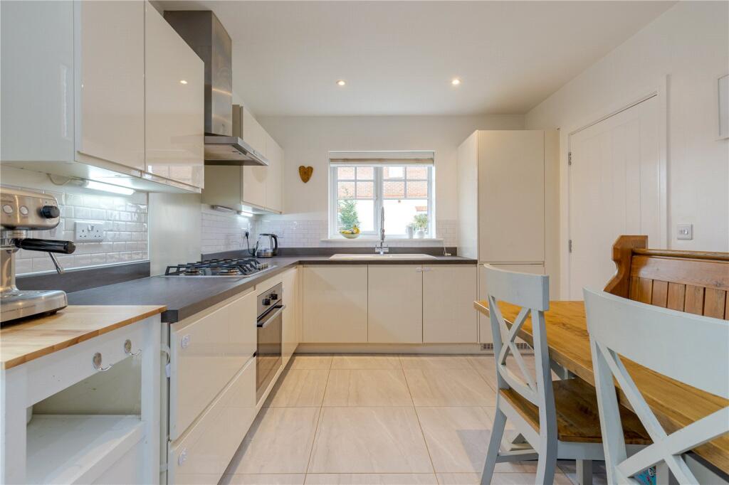 House in Waverley, Cranleigh - View 3