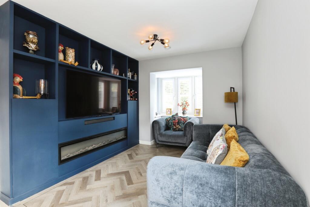 House in Redhill - View 4