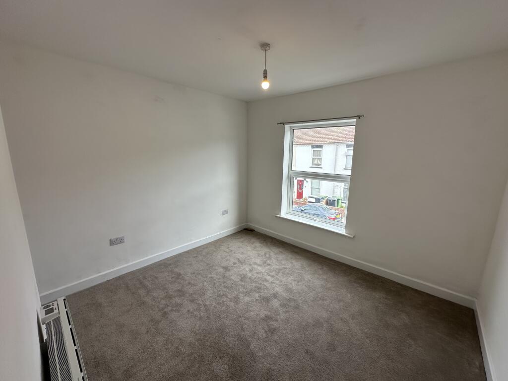 House in Great Yarmouth, Southtown - More