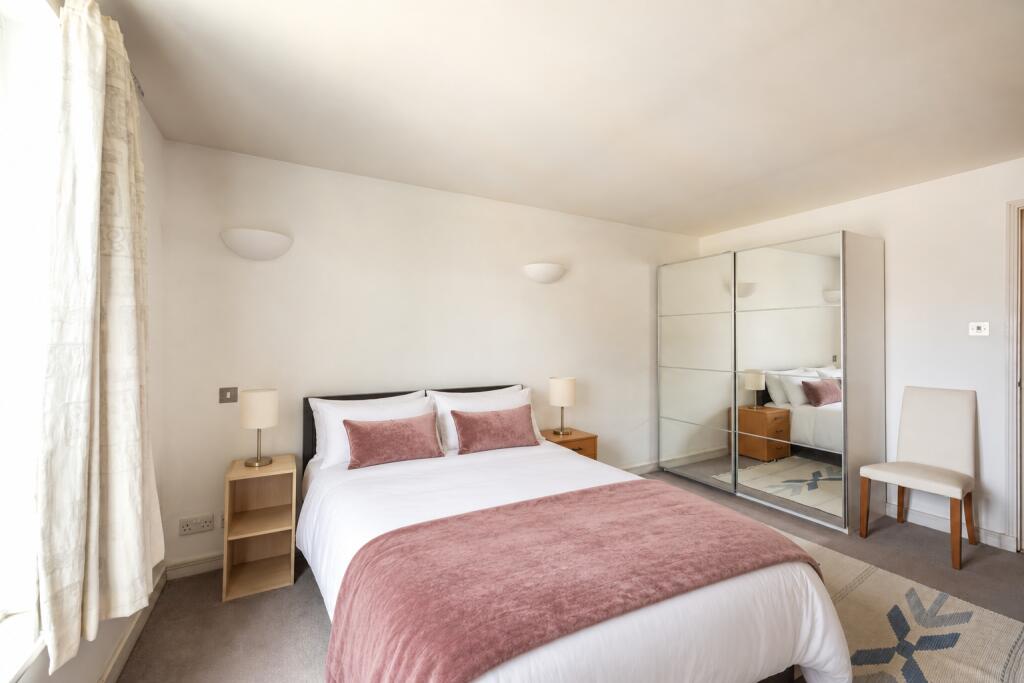 Apartment in London - More