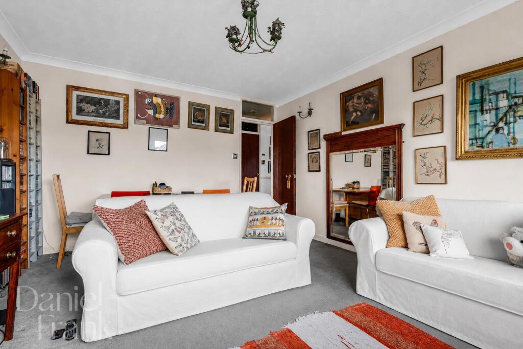 Apartment in Epping Forest, Buckhurst Hill - View 3