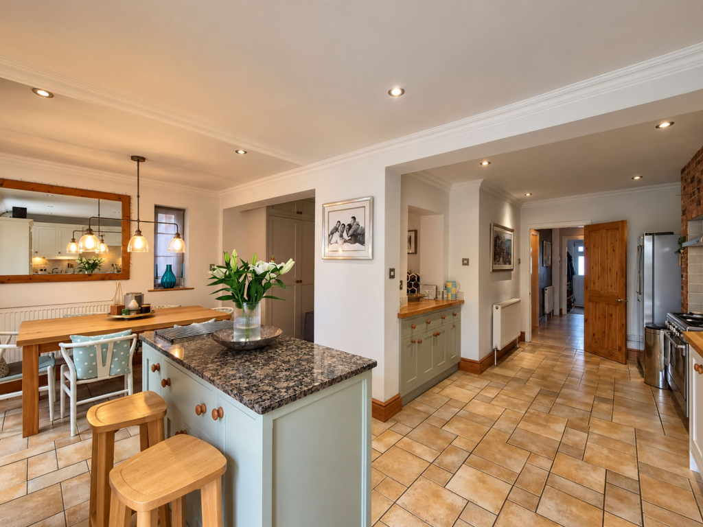 House in Leicester - More