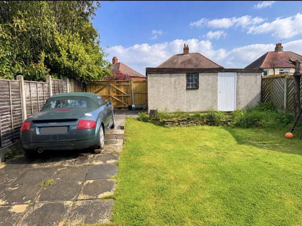 Waincliffe Place, Beeston, Leeds photo 4