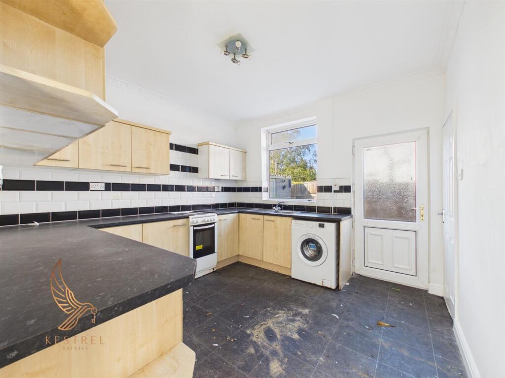 House in Wakefield - View 3