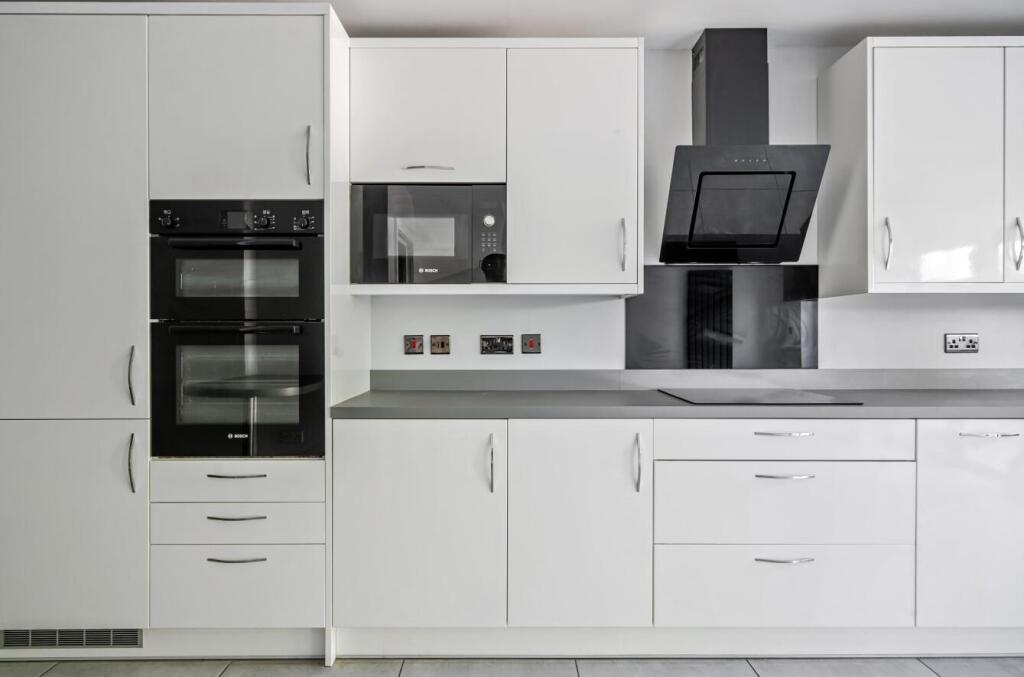 House in Southampton - View 2