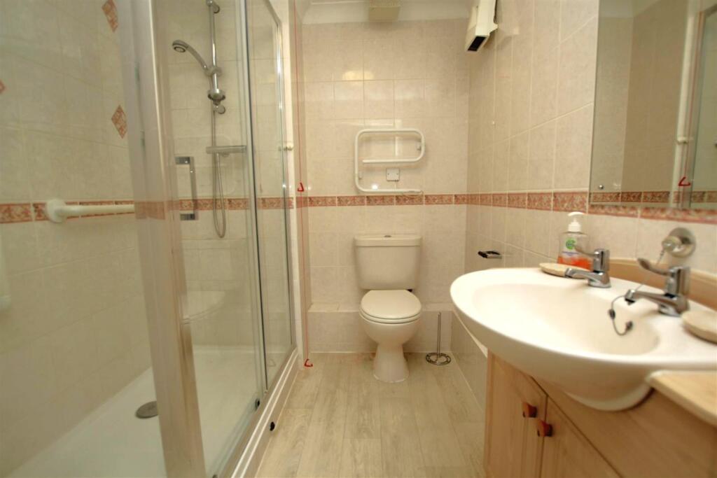 Fairholme Court, Archers Road, Eastleigh photo 4