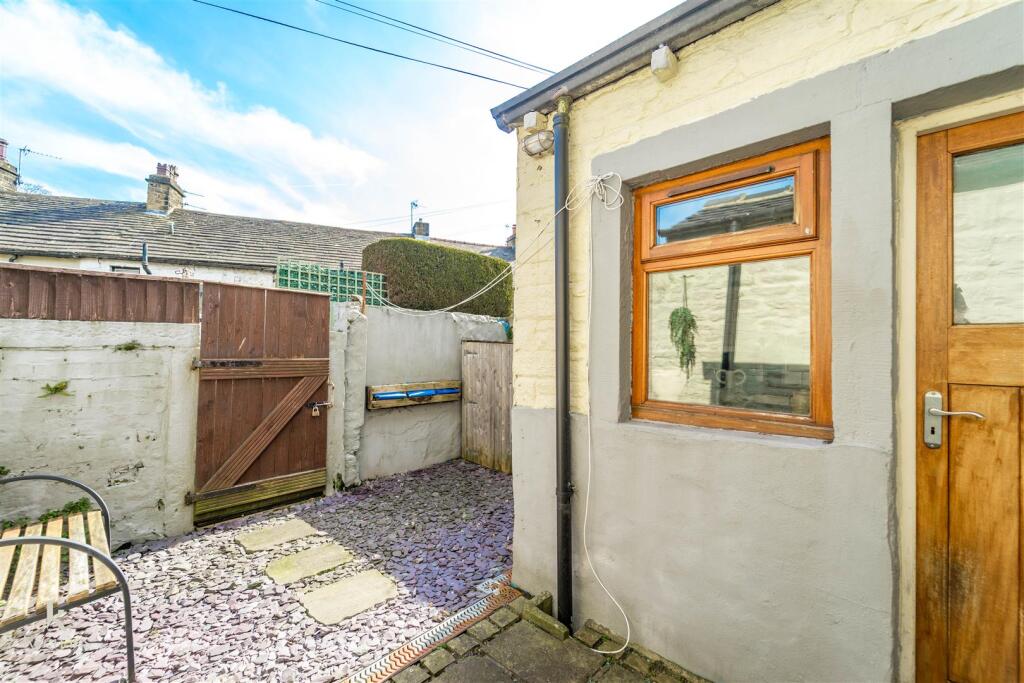 Additional image 17 of Bank House Street, Barrowford