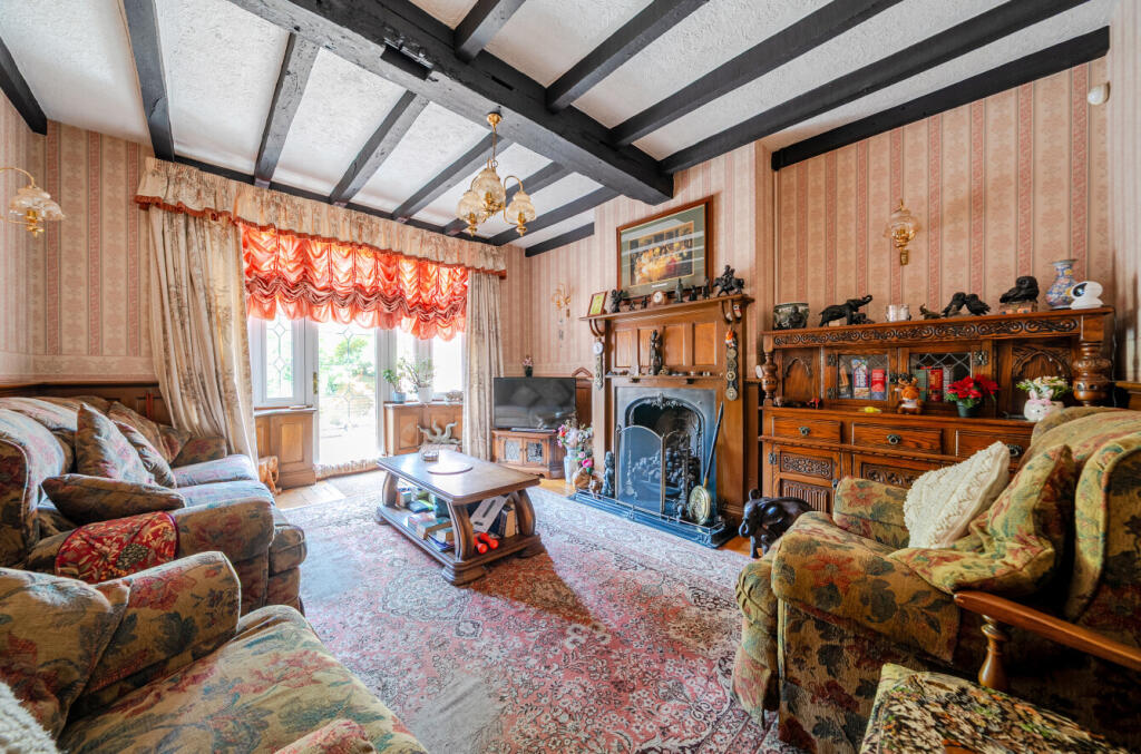 House in Portsmouth - More
