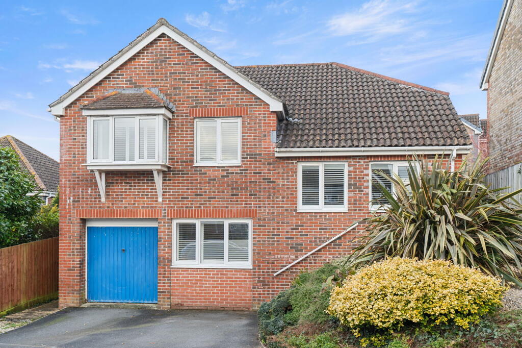 4-bed detached on 47, Treguddock Drive, Wadebridge, PL27, £465,000
