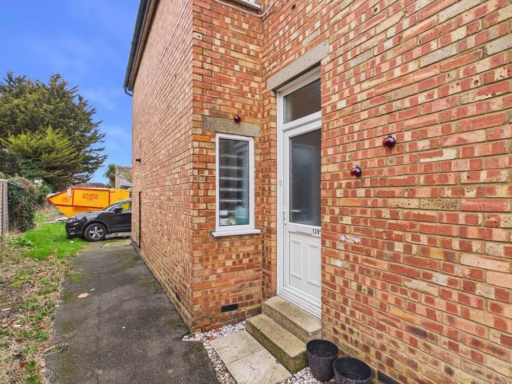 Main image of property: Kingston Road, Staines-upon-Thames, Surrey, TW18
