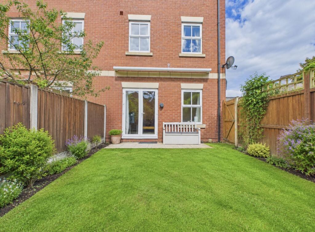 House in Lichfield, Burntwood - View 4