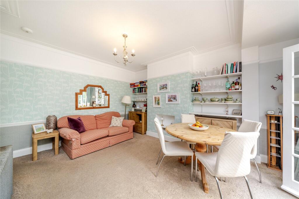 House in London - View 5