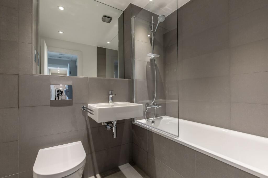 Apartment in Enfield - View 3