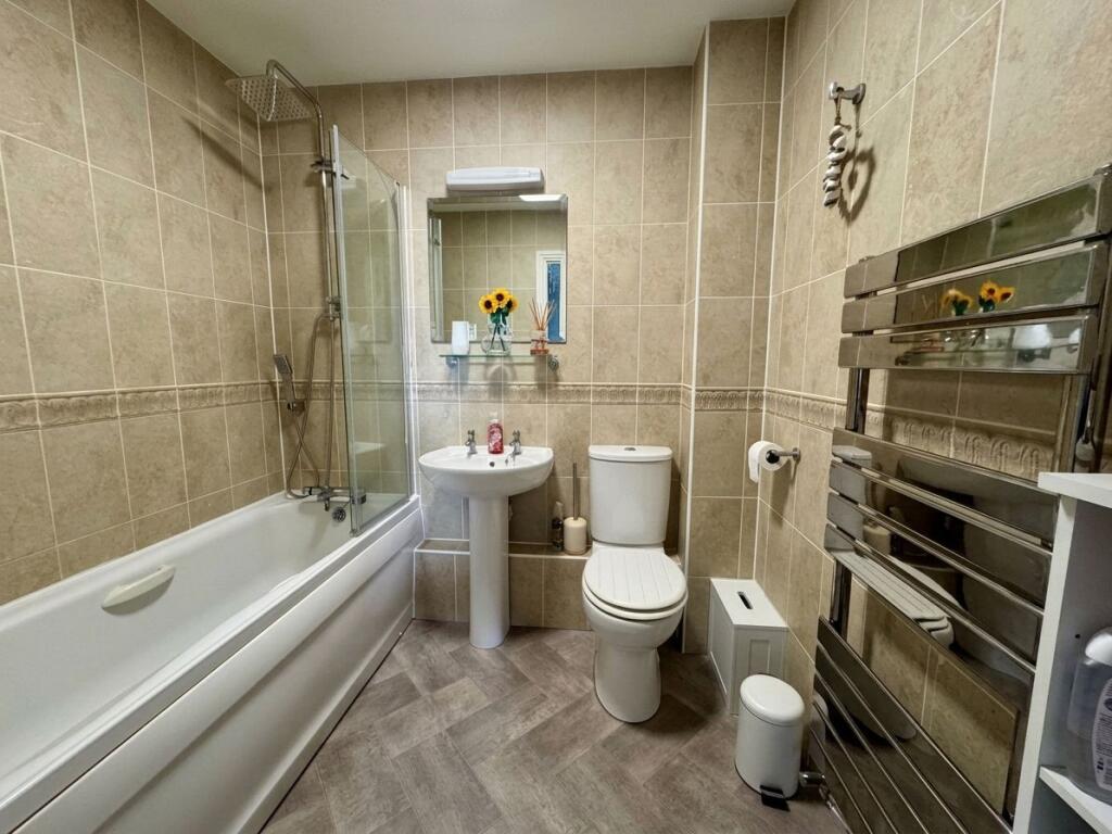 Apartment in Tonbridge - View 5