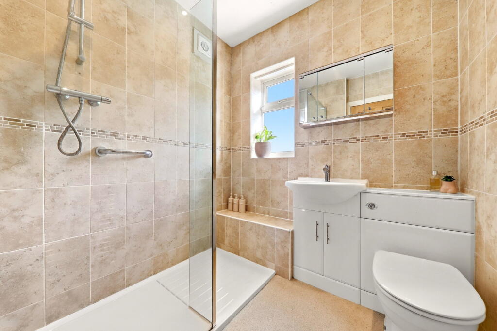 Bramstan Gardens, Bramley, Leeds, LS13 3JQ photo 4