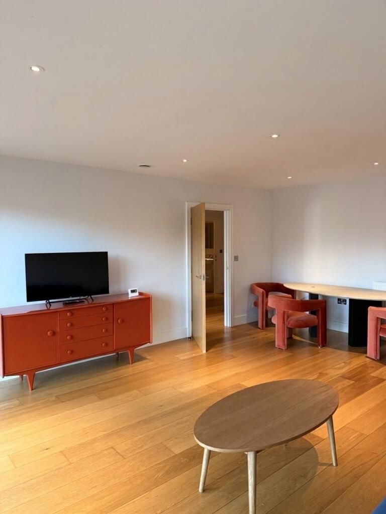 Apartment in London - View 3