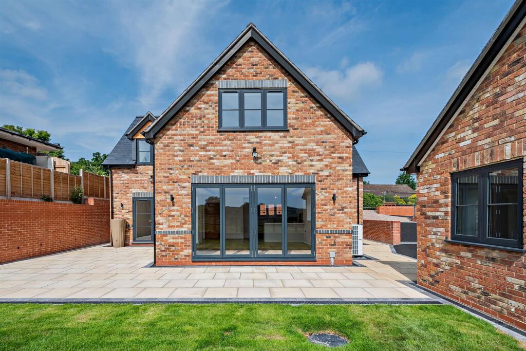 Additional image 35 of 2, Wells Cottage, Wootton Wawen, B95