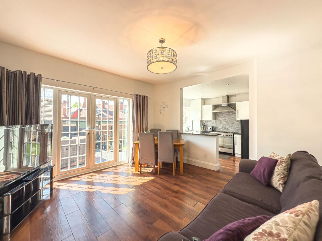 House in New Ferry, Bromborough Pool - View 3