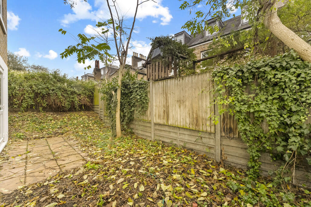 Rendlesham Road, London photo 4