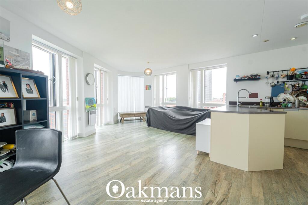 Apartment in Birmingham, Chinese Quarter, Digbeth - View 3