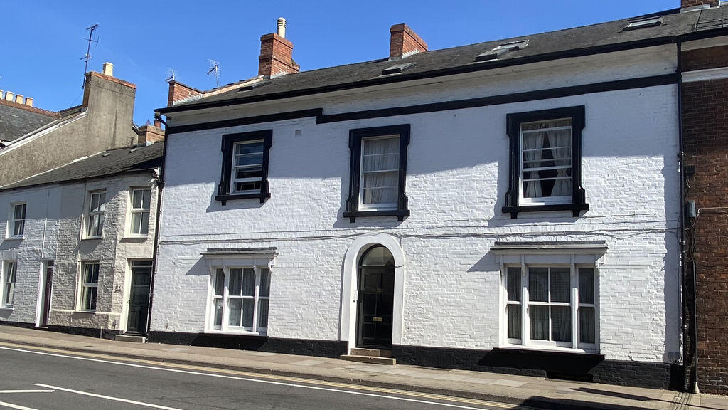 Main image of property: High Street, Wellington