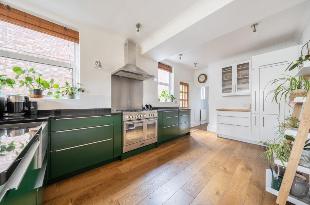 House in Tonbridge - More