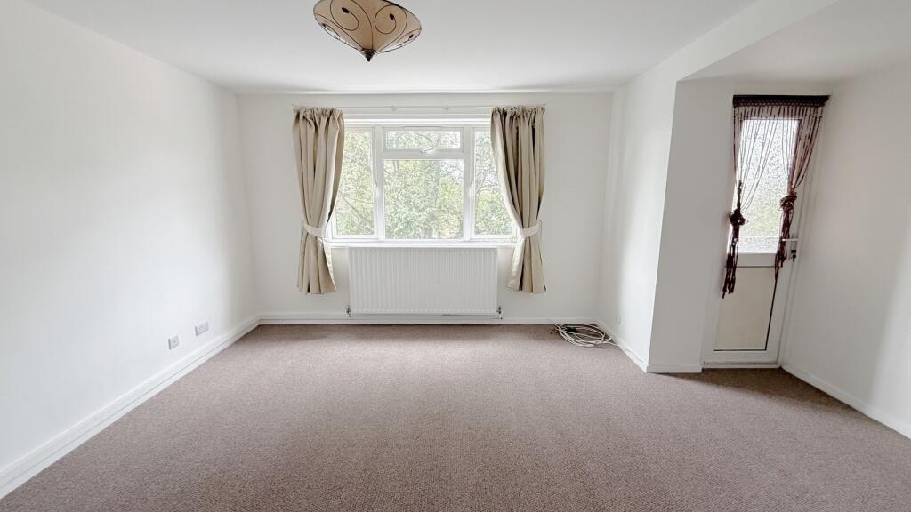 Apartment in Sutton - View 5