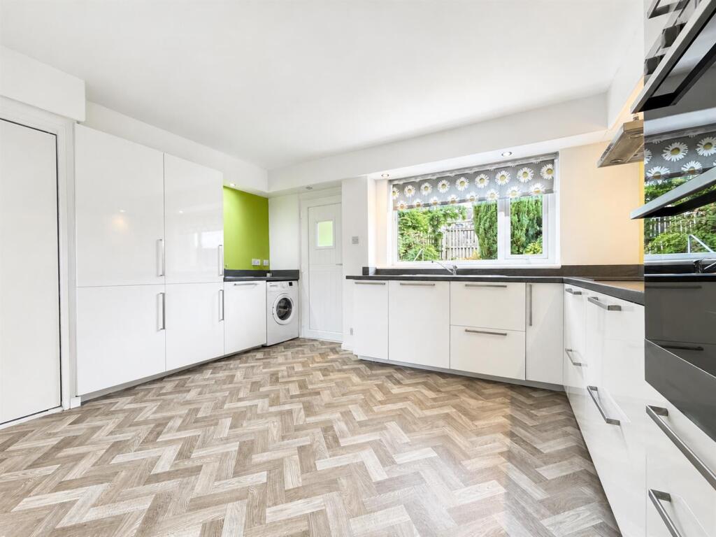 House in East Kilbride, Long Calderwood, Calderwood - View 4
