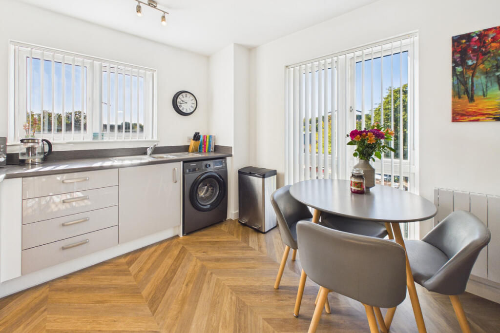 Apartment in Hemel Hempstead - View 5