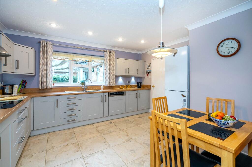 Wingate Way, Bourne, Lincolnshire, PE10 photo 3