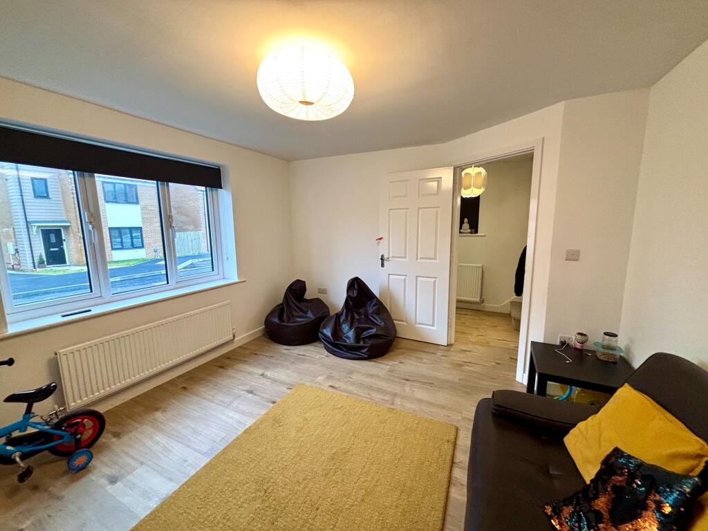 House in North Tyneside, East Benton Rise, Holystone - More
