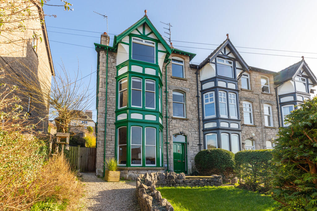 Main image of property: Stonegarth, 8 Church Hill, Arnside, Cumbria, LA5 0DF