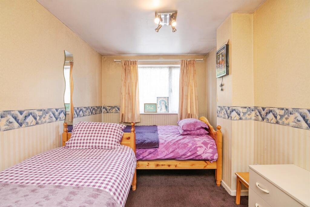 House in Sandwell, West Midlands - View 4