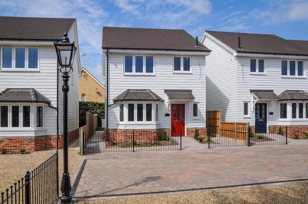 4-bed detached on 7 Regency Close Southminster, £450,000
