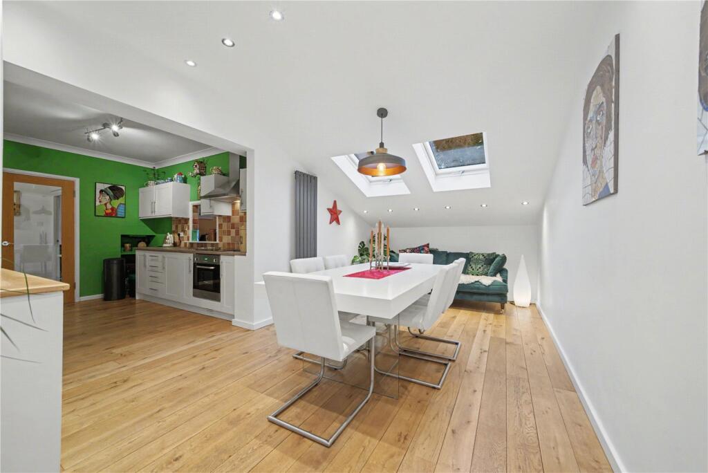 Holywell Road, Malvern, Worcestershire, WR14 photo 2