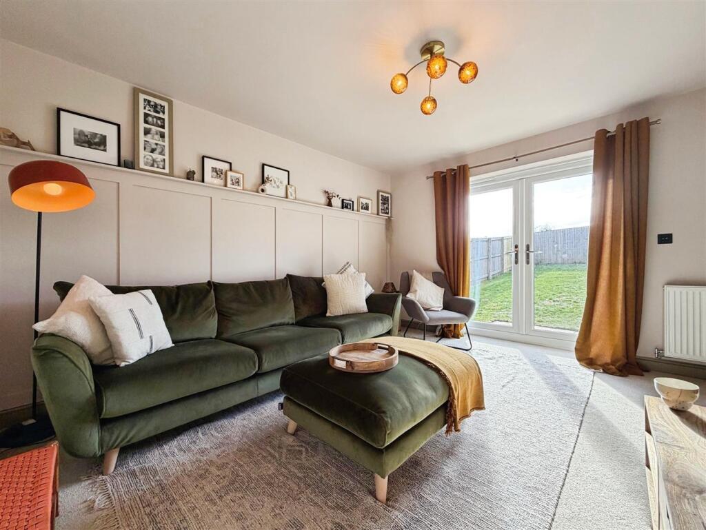 Warren Drive, Worksop photo 2