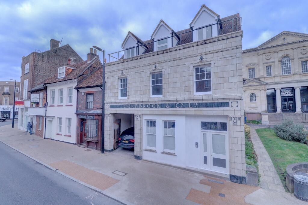 Main image of property: Easton Street, High Wycombe, Buckinghamshire, HP11