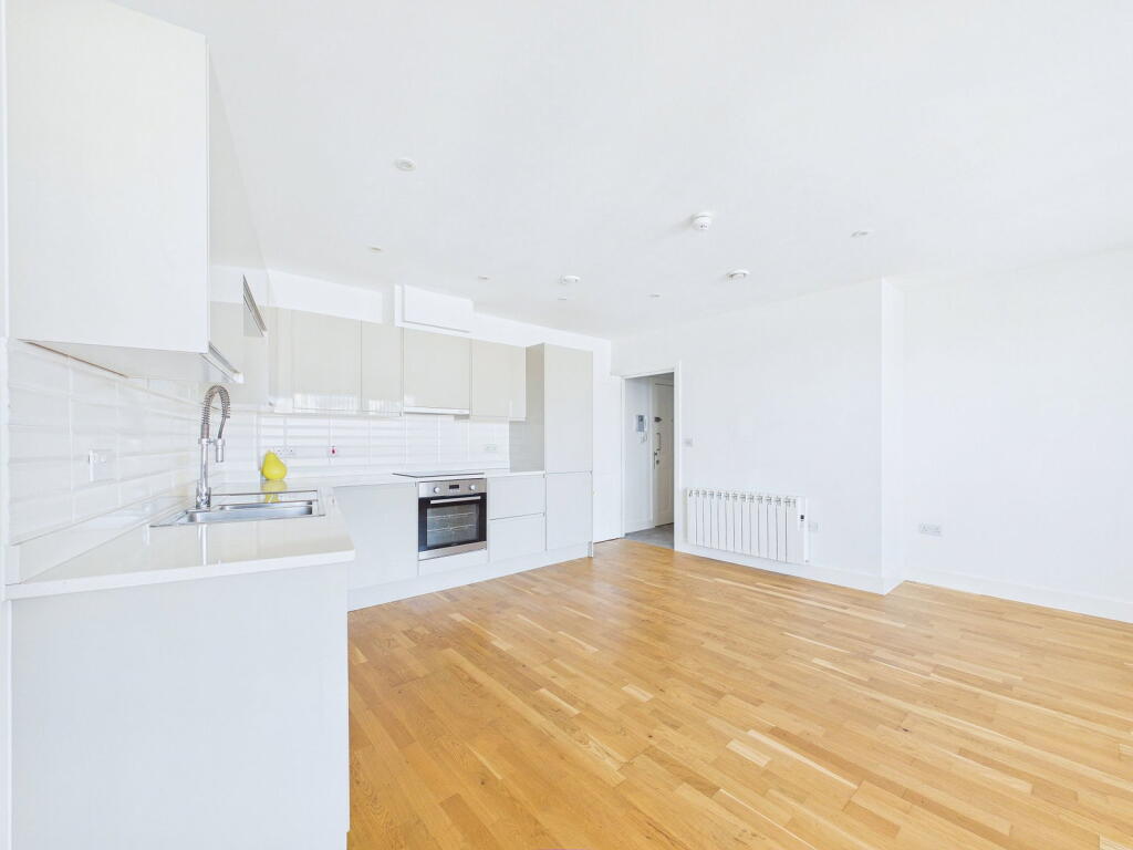 Apartment in Brighton - View 4