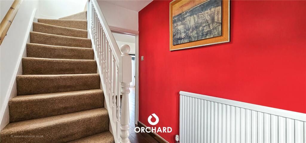 House in London, Glebe Estate, Ickenham - View 5