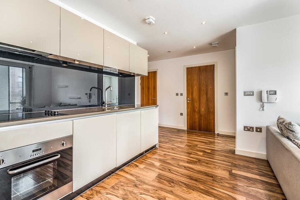 Apartment in Manchester - View 4