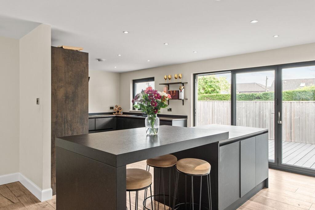 House in Perth - View 5