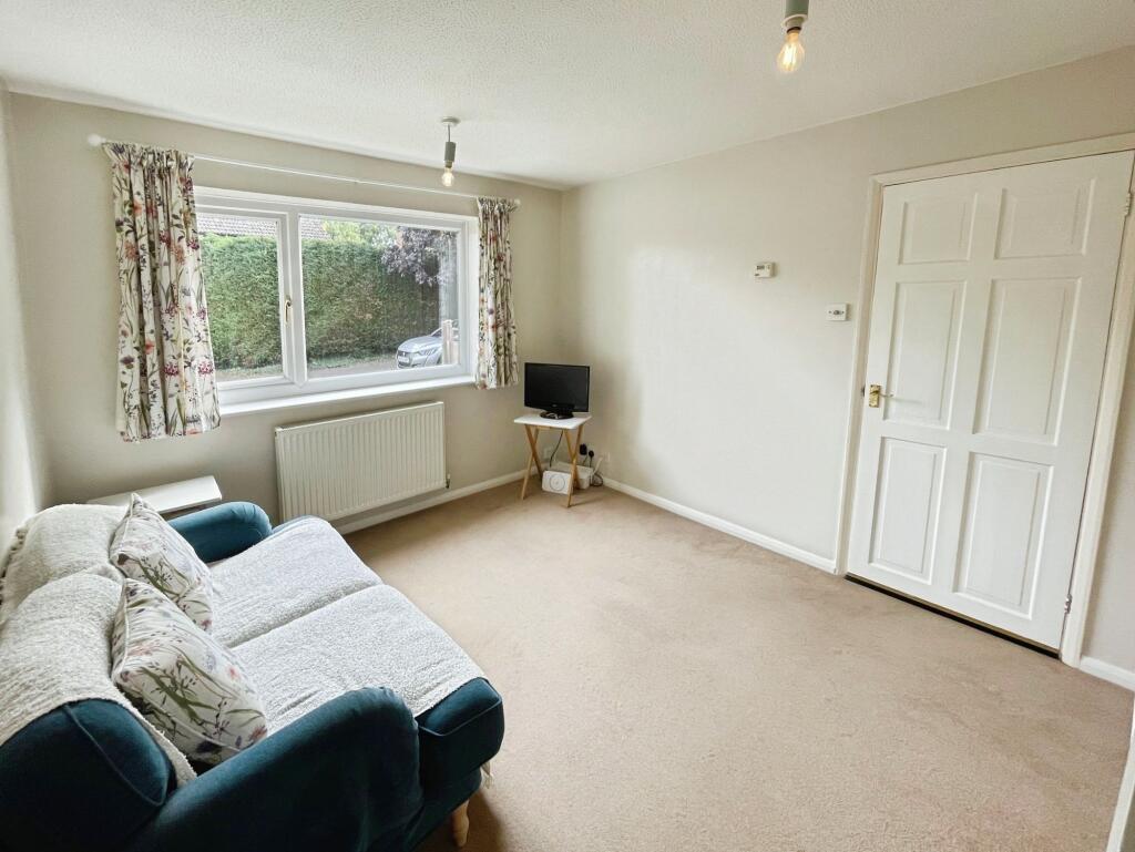 Thumwood, Chineham, RG24 photo 2