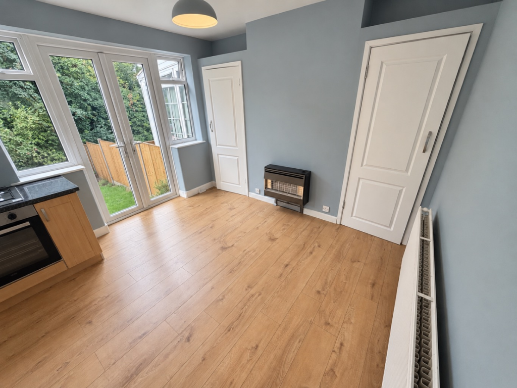 House in Luton - View 4