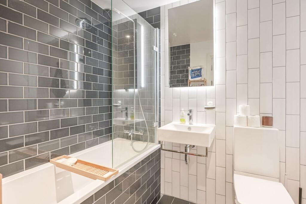 Apartment in London, Royal Wharf, Silvertown - View 4