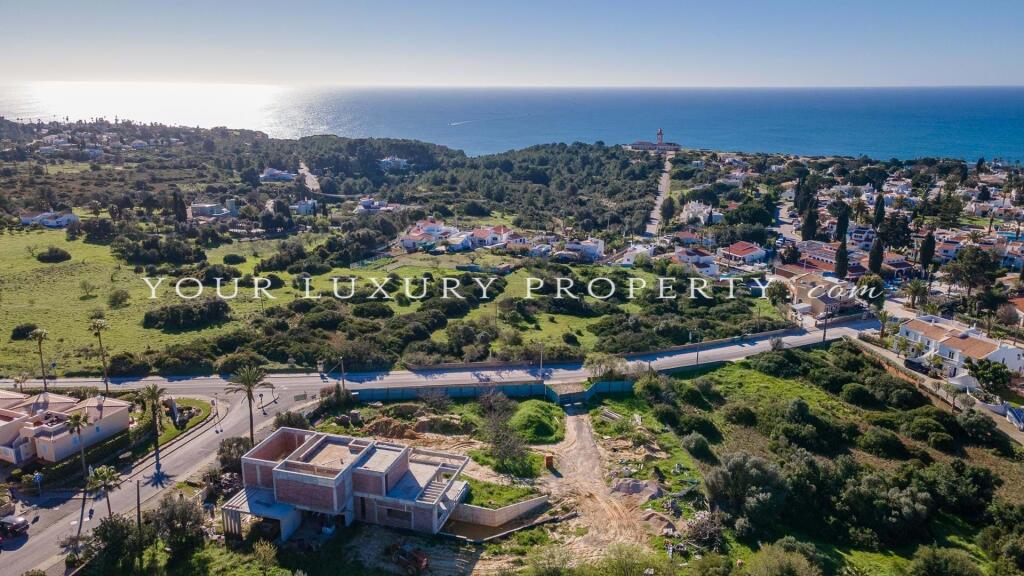 Main image of property: Algarve, Carvoeiro