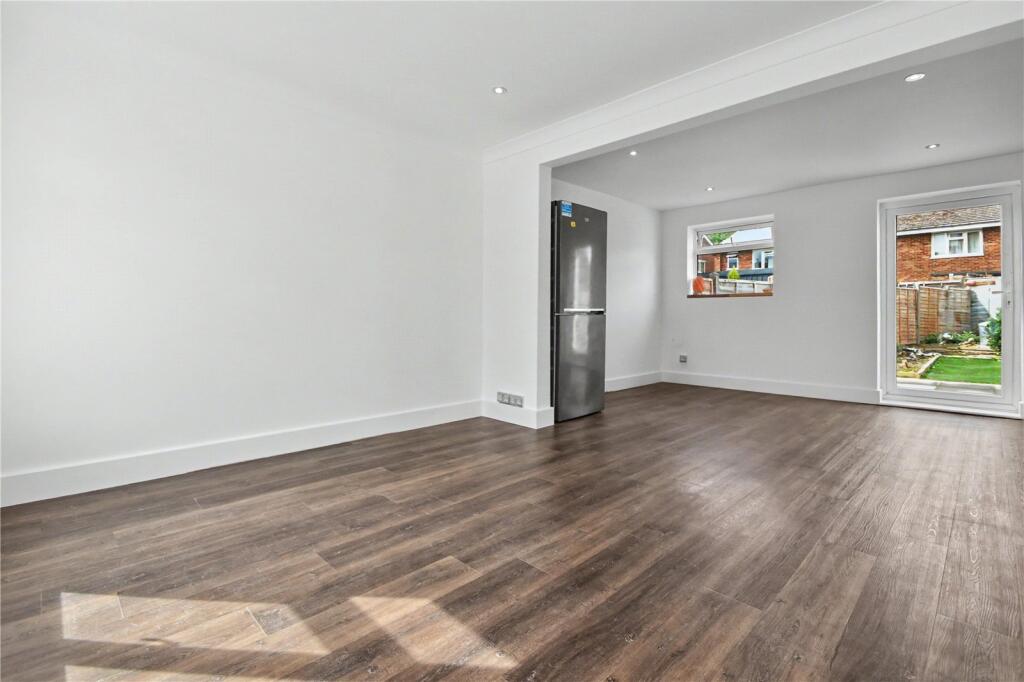 House in Tonbridge - More