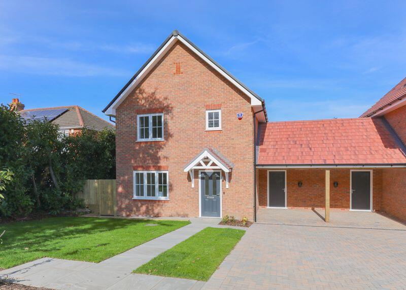 Main image of property: Beacon Bottom, Southampton