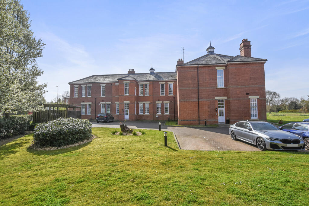 Rush Leys Court, Beningfield Drive, St. Albans, AL2