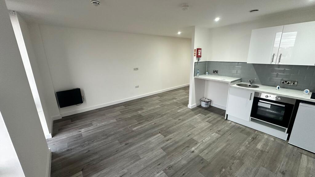 Apartment in Liverpool - View 4