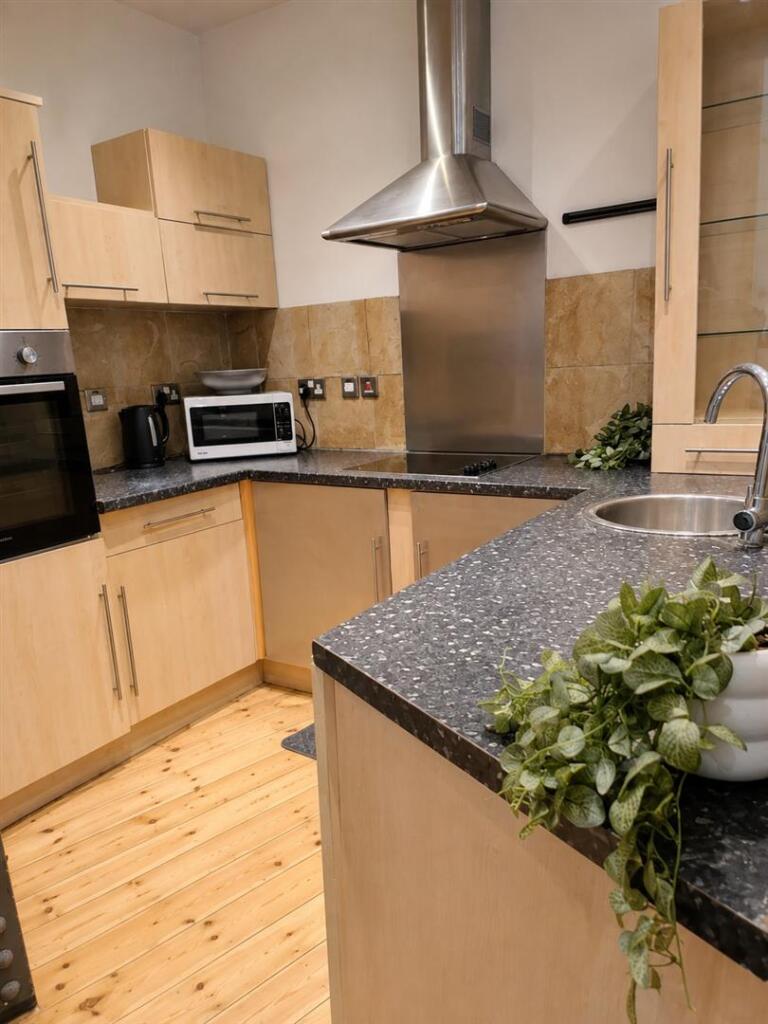 Apartment in Leeds - More
